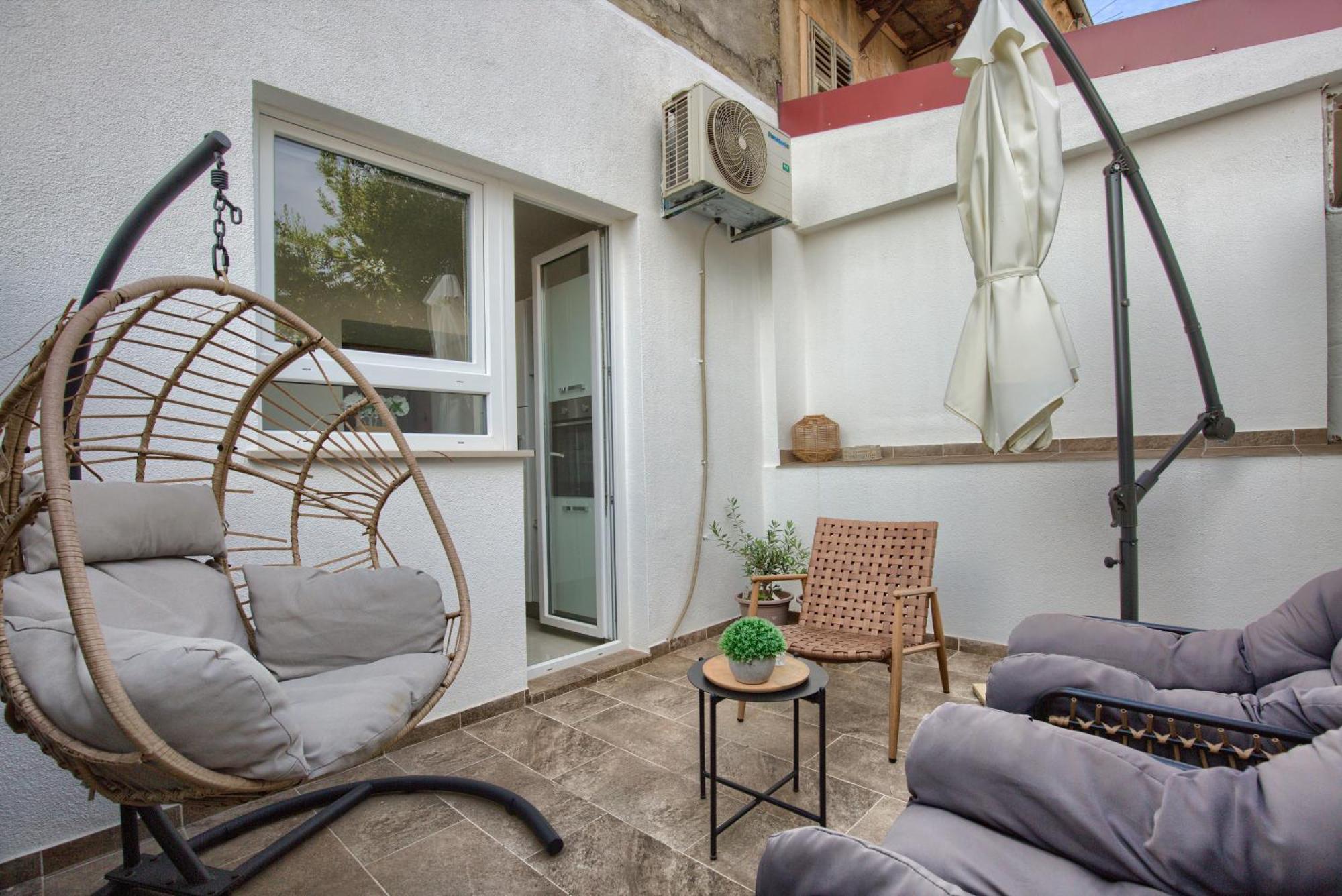 Augustus Apartment พูลา ภายนอก รูปภาพ