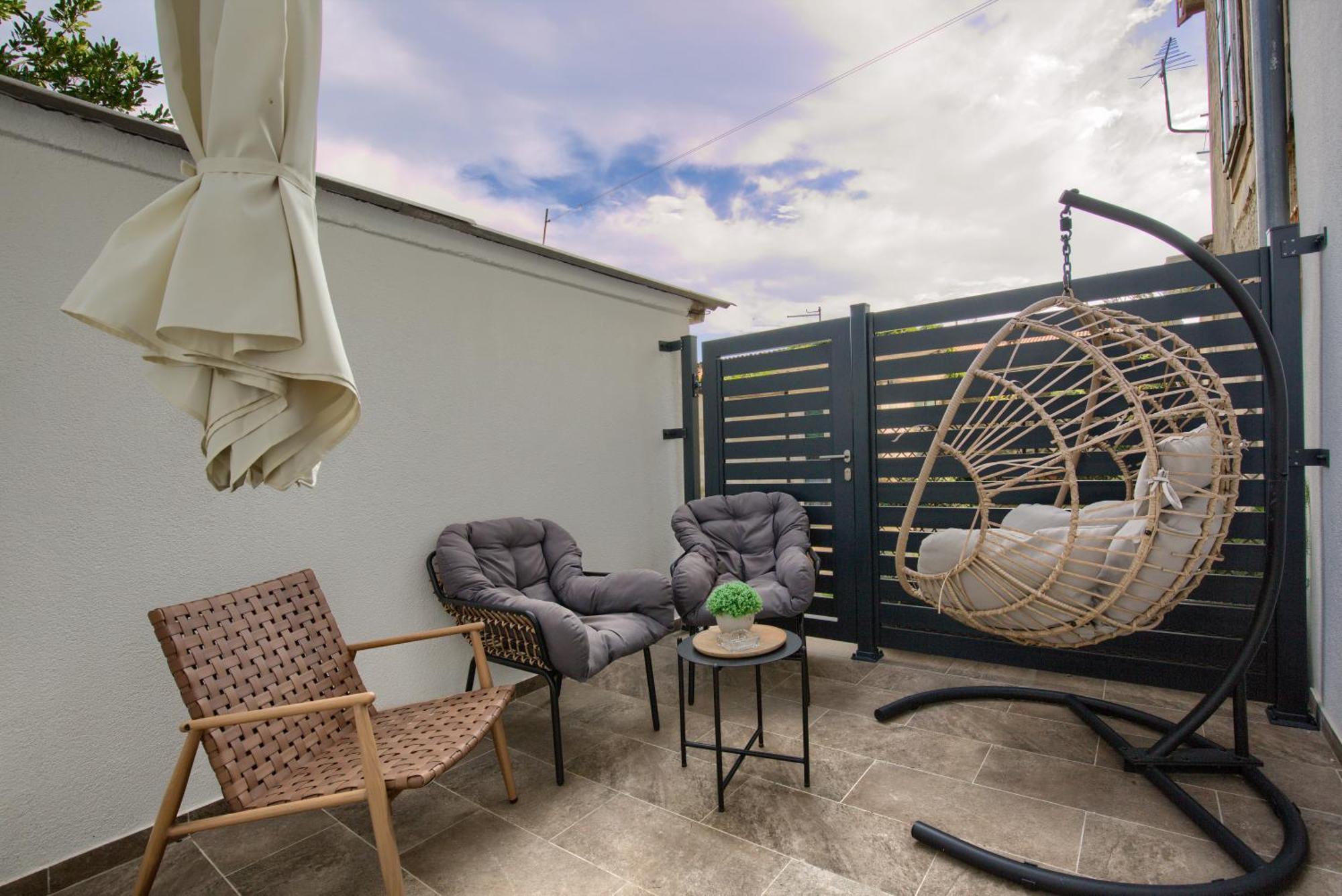 Augustus Apartment พูลา ภายนอก รูปภาพ